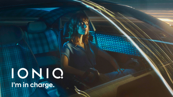 현대자동차는 ‘지속가능한 방식으로 세상을 움직이는 힘과 책임’이라는 콘셉트로 진행 중인 아이오닉(IONIQ) 브랜드 캠페인 메인 영상을 공개했다. 현대자동차