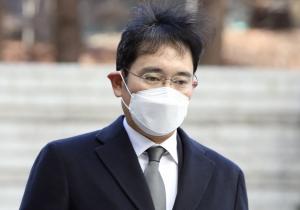 [속보] 특검, '국정농단 사건' 관련 이재용 부회장에 징역 9년 구형