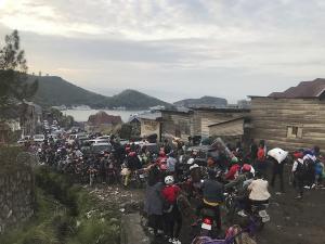 [포토] 콩고 니라공고 화산 폭발 위험에 주민 수만명 대피
