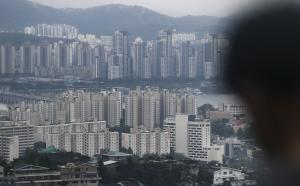 문재인 정부 출범 이후, 서울 아파트 증여 3배 이상 늘어