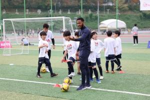 AIA생명, 토트넘 코치 초청 ‘어린이 건강축구 프로그램’ 성료