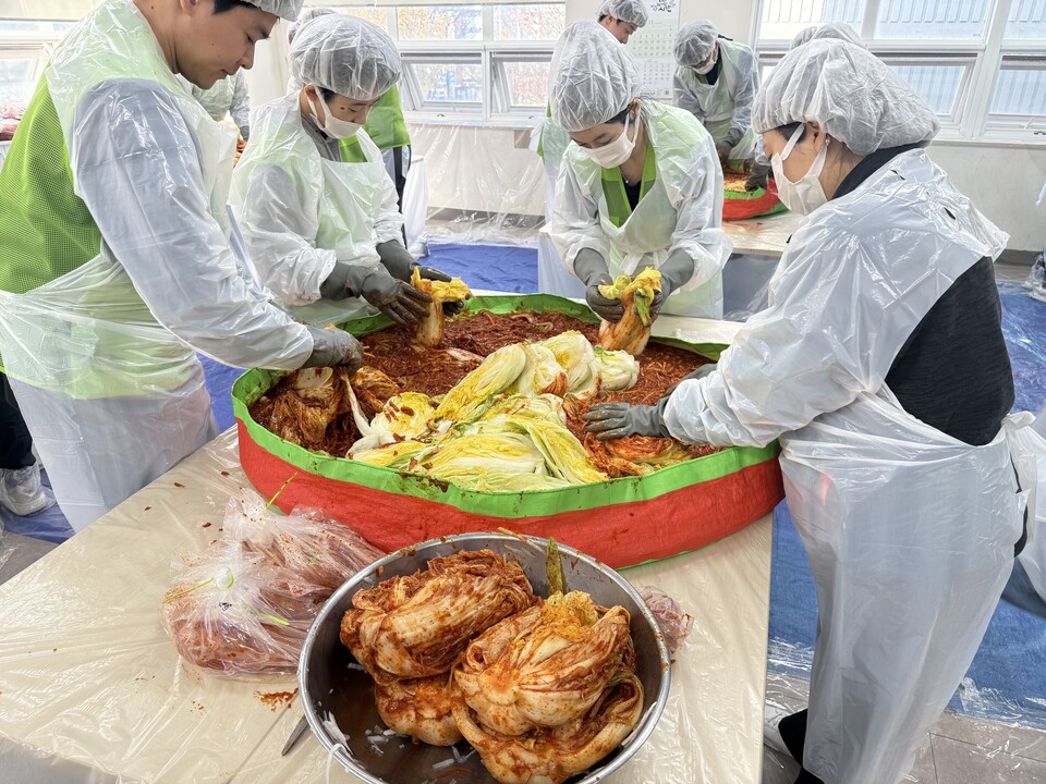 김장 봉사활동 현장 사진.<DB손해보험>