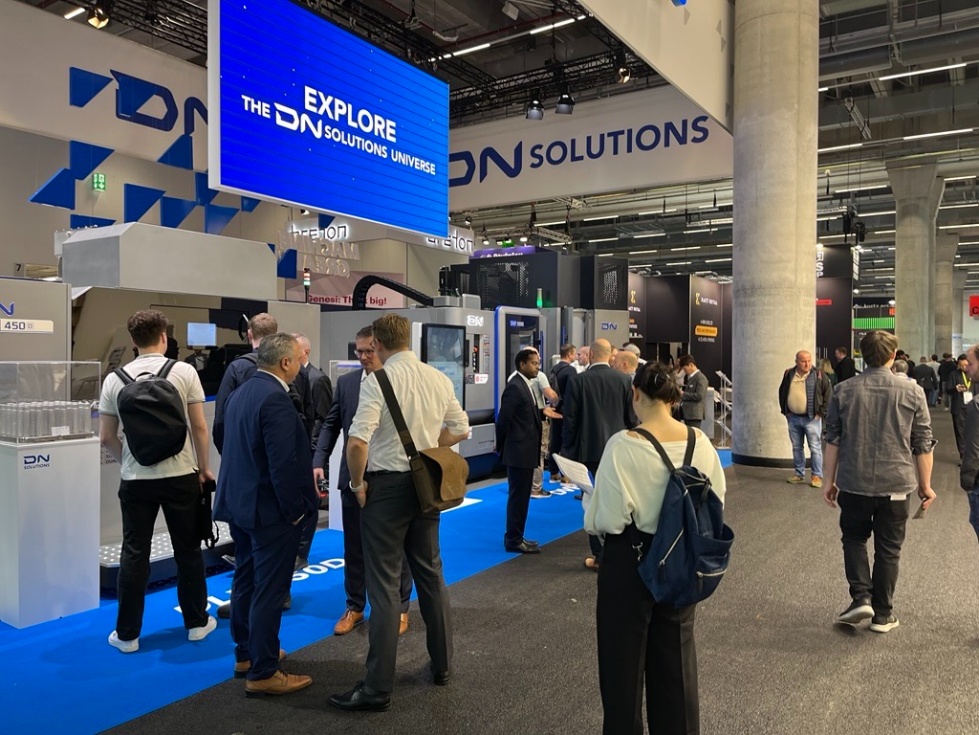 독일 프랑크푸르트에서 열린 'Formnext 2025'에 마련된 DN솔루션즈 부스.<DN솔루션즈>