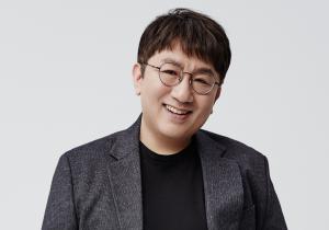 [2023 BEST CEO TOP 10] 방시혁 하이브 의장 ‘K팝 제작 시스템 세계화’ 야심